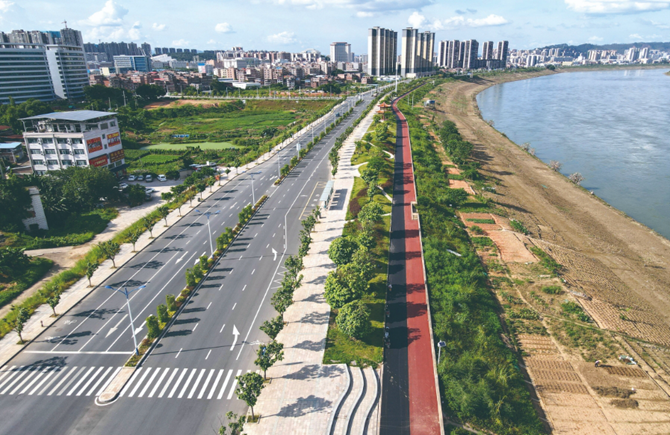 堤頂道路貫通